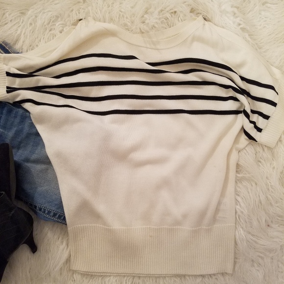 Shoulderless top - Picture 2 of 6